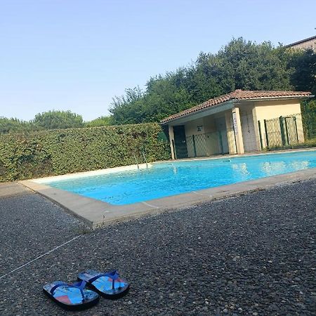 Appartement Entier T2 Avec Piscine Paradis Entierement Meuble Proche Metro Toulouse Luaran gambar