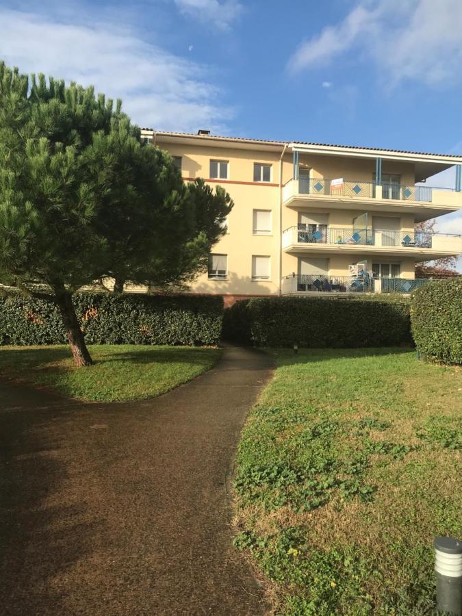 Appartement Entier T2 Avec Piscine Paradis Entierement Meuble Proche Metro Toulouse Luaran gambar