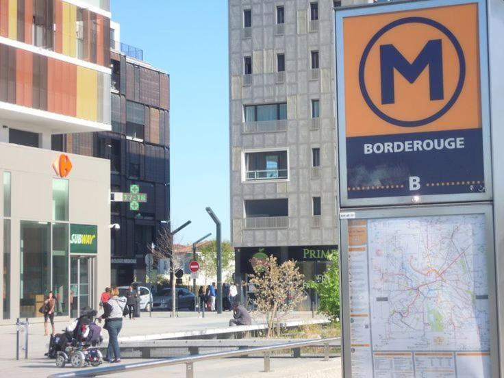 Appartement Entier T2 Avec Piscine Paradis Entierement Meuble Proche Metro Toulouse Luaran gambar