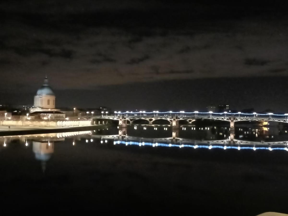 Appartement Entier T2 Avec Piscine Paradis Entierement Meuble Proche Metro Toulouse Luaran gambar