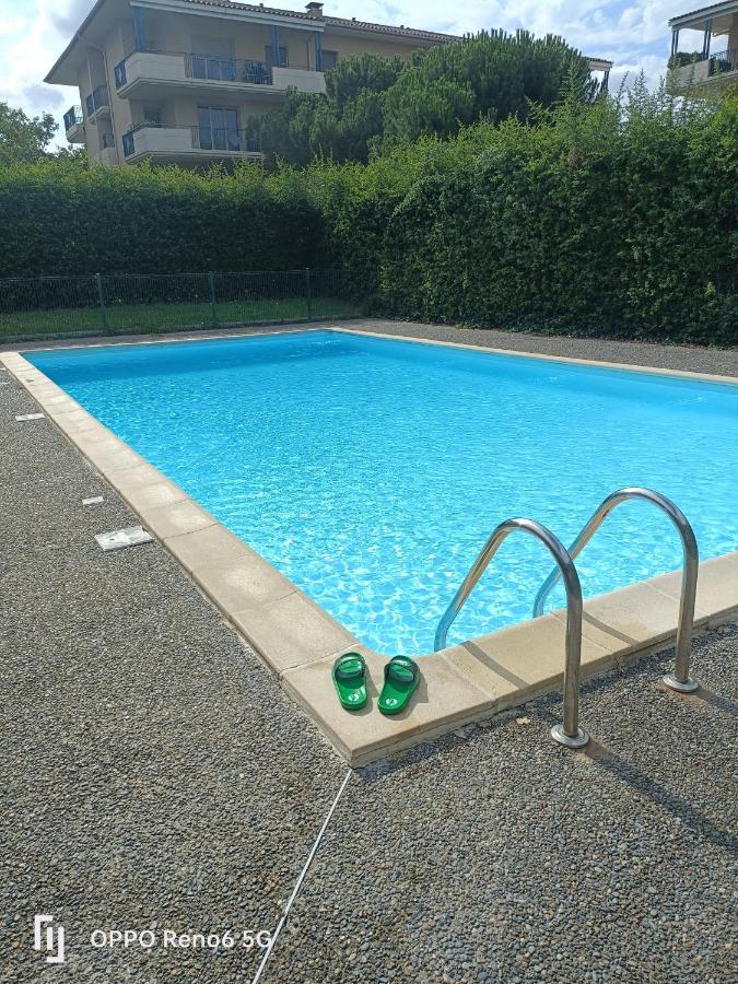 Appartement Entier T2 Avec Piscine Paradis Entierement Meuble Proche Metro Toulouse Luaran gambar